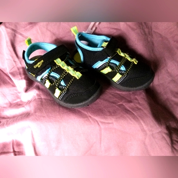 Oshkosh Kid's Sandals - Picture 2 of 5